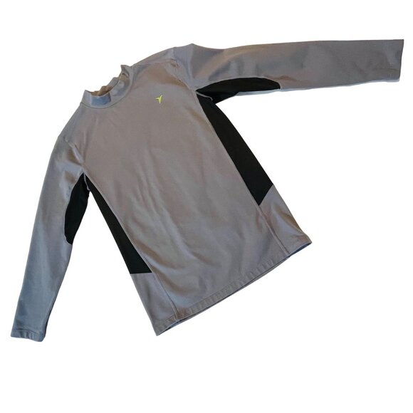 Old Navy Active Boys Long Sleeve Warm Performance Shirt size  XL Gray & Black - Picture 2 of 7